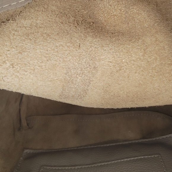 Cuyana Revive genuine leather Tote with gold monogram - Picture 5 of 15